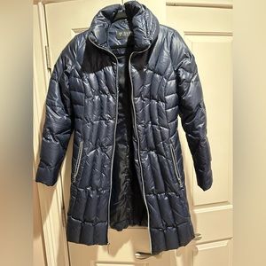 Guess Puffer Winter Jacket, Blue Size Small. Great Condition!